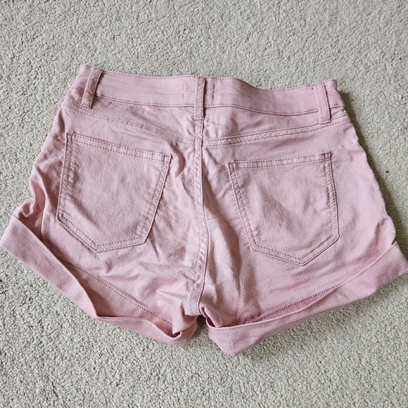 High waisted pink stretchy cuffed shorts - Picture 2 of 8